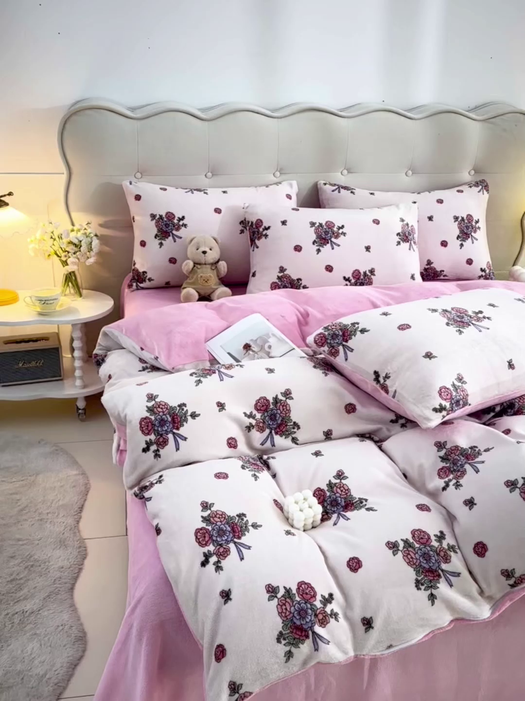 91家纺网 家纺一手货源 找家纺 （总）千姿坊 2025新款A类牛奶绒印花四件套小清新款