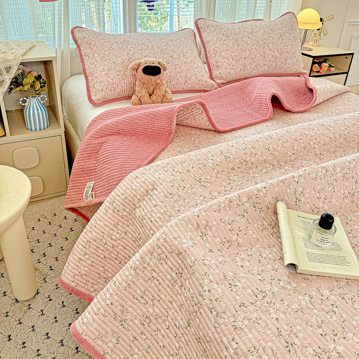 91家纺网 家纺一手货源 找家纺 恒尚居 2025新款全棉牛奶绒床盖四季可用纯棉夹棉床单床褥垫三件套-秋冬款系列二 樱花灿灿