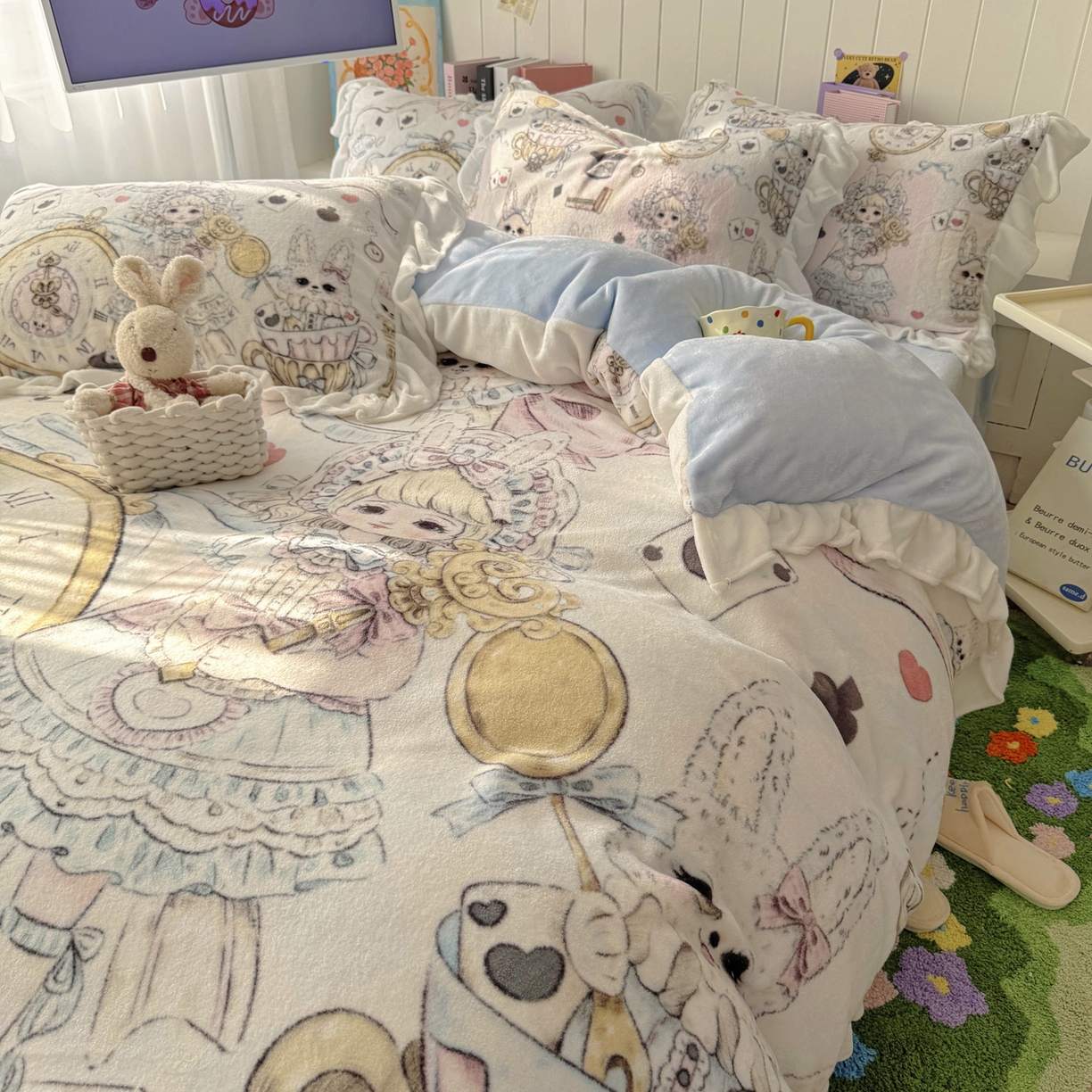 91家纺网 家纺一手货源 找家纺 希诺家居 2025新款牛奶绒花边原创专版洛丽塔风少女心萝莉风大版牛奶绒四件套被套 牛奶绒-爱丽丝