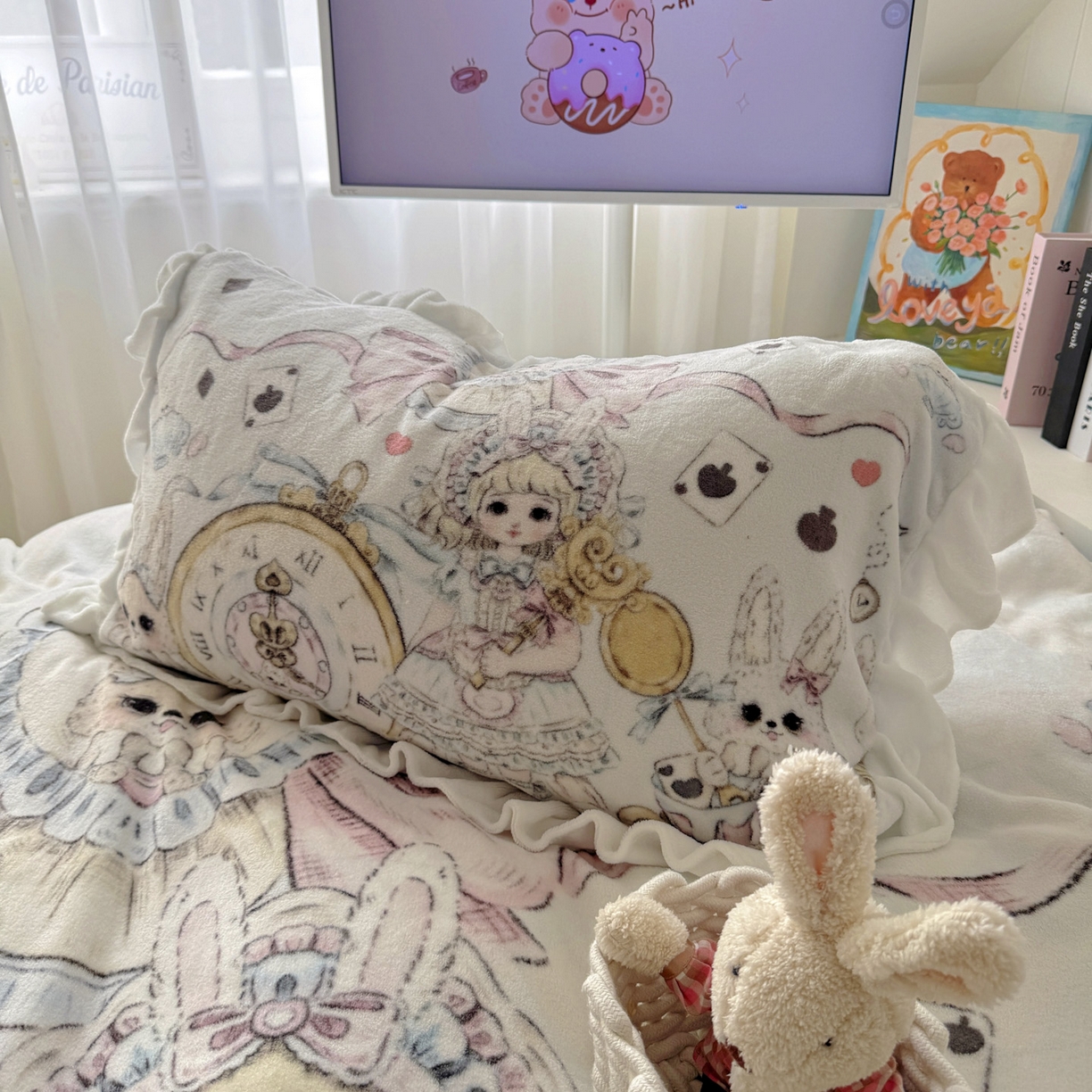 91家纺网 家纺一手货源 找家纺 希诺家居 2025新款牛奶绒花边原创专版洛丽塔风少女心萝莉风大版牛奶绒四件套被套 牛奶绒-爱丽丝