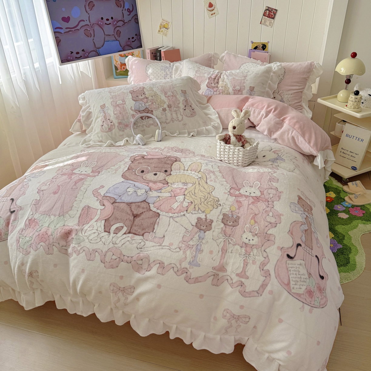 91家纺网 家纺一手货源 找家纺 希诺家居 2025新款牛奶绒花边原创专版洛丽塔风少女心萝莉风大版牛奶绒四件套被套 牛奶绒-告白序曲