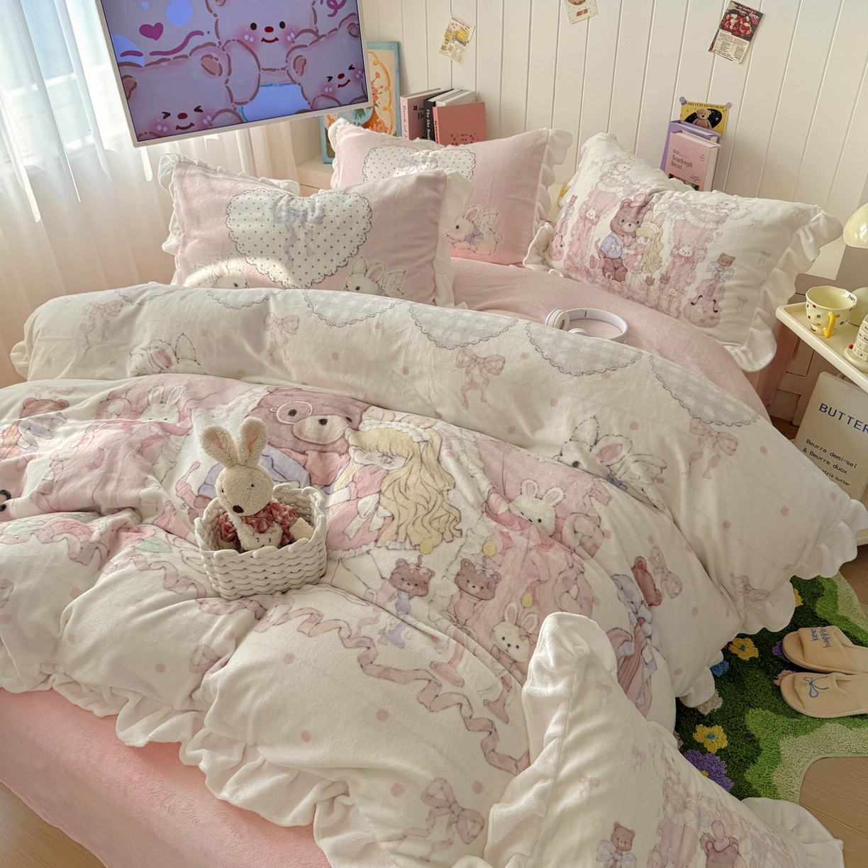 91家纺网 家纺一手货源 找家纺 希诺家居 2025新款牛奶绒花边原创专版洛丽塔风少女心萝莉风大版牛奶绒四件套被套 牛奶绒-告白序曲