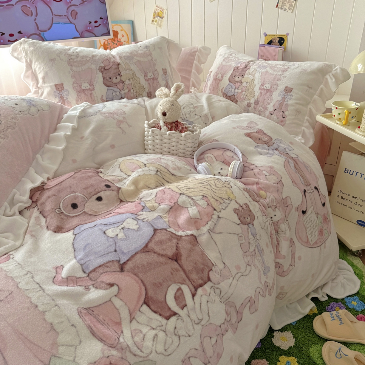 91家纺网 家纺一手货源 找家纺 希诺家居 2025新款牛奶绒花边原创专版洛丽塔风少女心萝莉风大版牛奶绒四件套被套 牛奶绒-告白序曲