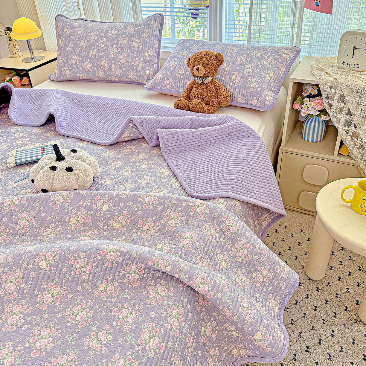 91家纺网 家纺一手货源 找家纺 恒尚居 2025新款全棉牛奶绒床盖四季可用纯棉夹棉床单床褥垫三件套-秋冬款系列二 花田物语【A纯棉-B牛奶绒】