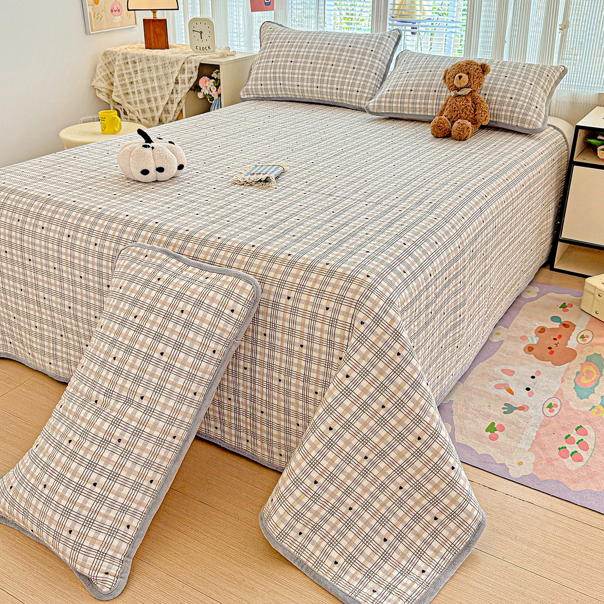 91家纺网 家纺一手货源 找家纺 恒尚居 2025新款全棉牛奶绒床盖四季可用纯棉夹棉床单床褥垫三件套-秋冬款系列二 简格调【A纯棉-B牛奶绒】