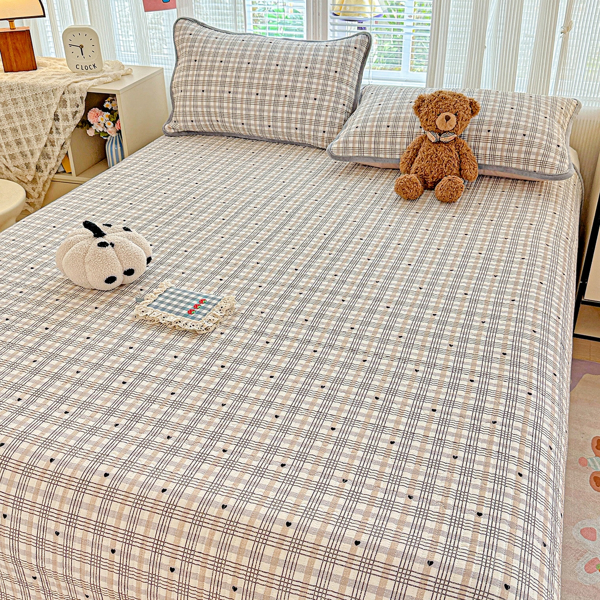 91家纺网 家纺一手货源 找家纺 恒尚居 2025新款全棉牛奶绒床盖四季可用纯棉夹棉床单床褥垫三件套-秋冬款系列二 简格调【A纯棉-B牛奶绒】