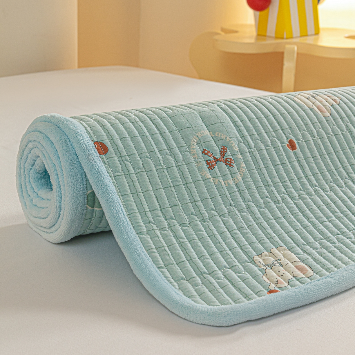 91家纺网 家纺一手货源 找家纺 恒尚居 2025新款全棉牛奶绒床盖四季可用纯棉夹棉床单床褥垫三件套-秋冬款系列二 蓝象【A纯棉-B牛奶绒】