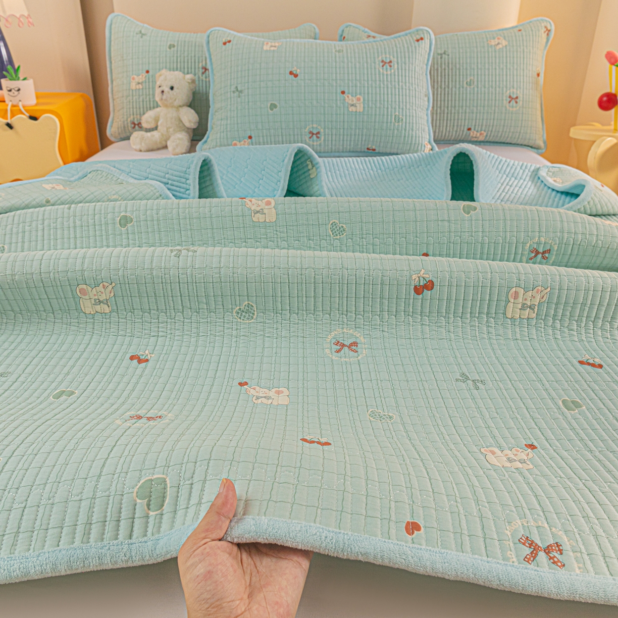 91家纺网 家纺一手货源 找家纺 恒尚居 2025新款全棉牛奶绒床盖四季可用纯棉夹棉床单床褥垫三件套-秋冬款系列二 蓝象【A纯棉-B牛奶绒】