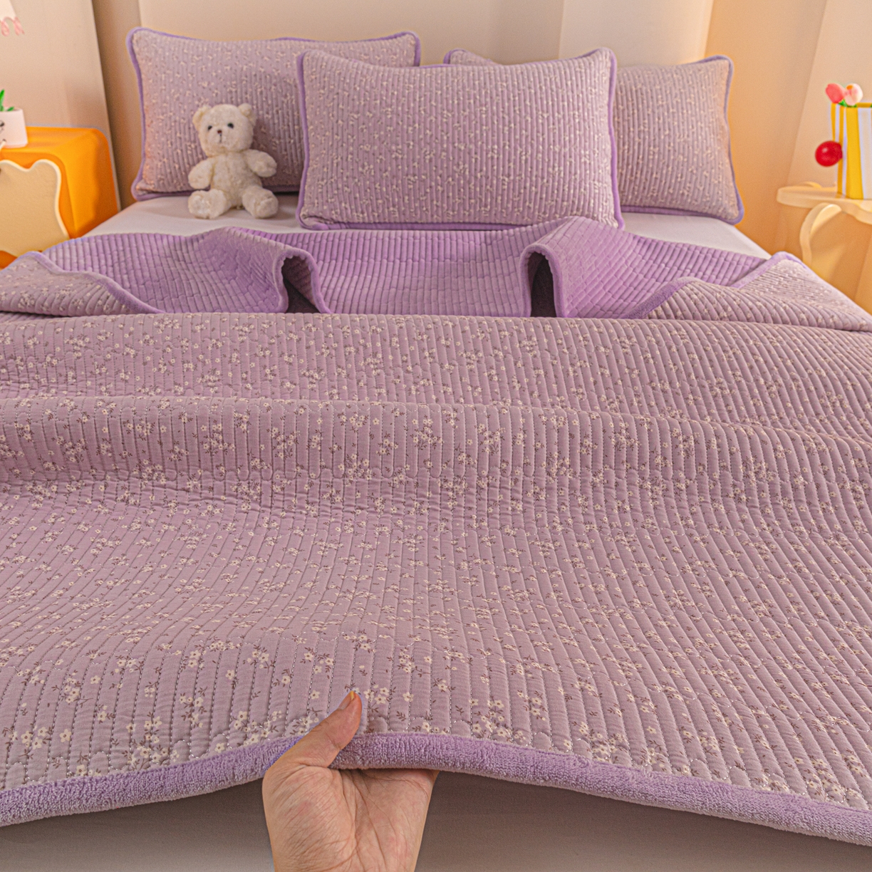 91家纺网 家纺一手货源 找家纺 恒尚居 2025新款全棉牛奶绒床盖四季可用纯棉夹棉床单床褥垫三件套-秋冬款系列二 花言【A纯棉-B牛奶绒】