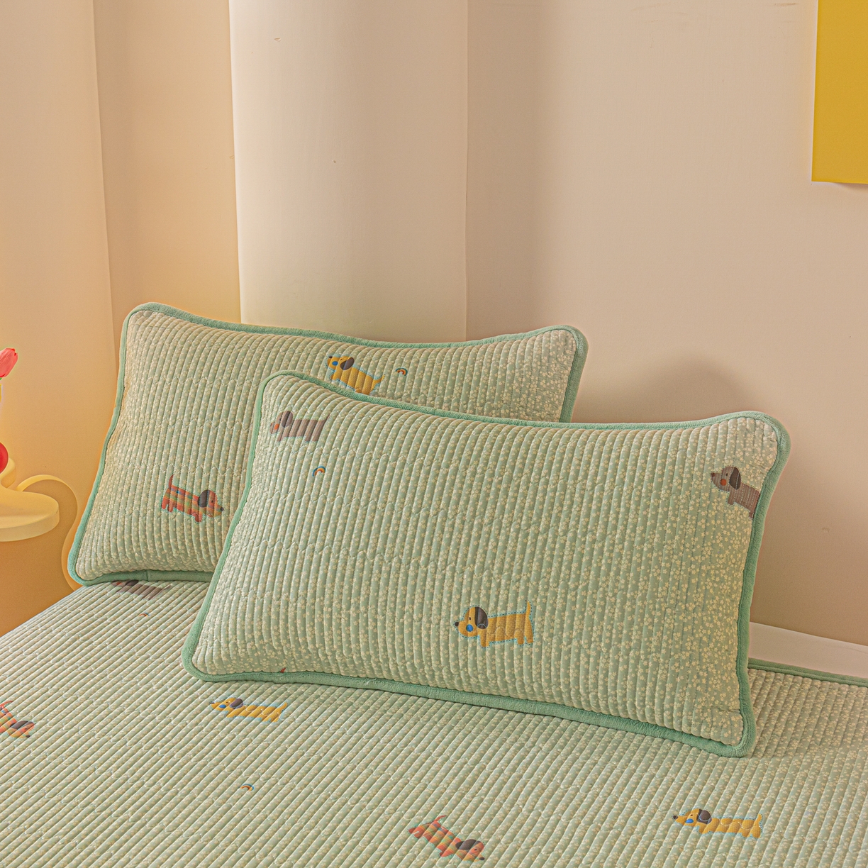 91家纺网 家纺一手货源 找家纺 恒尚居 2025新款全棉牛奶绒床盖四季可用纯棉夹棉床单床褥垫三件套-秋冬款系列二 布丁狗【A纯棉-B牛奶绒】