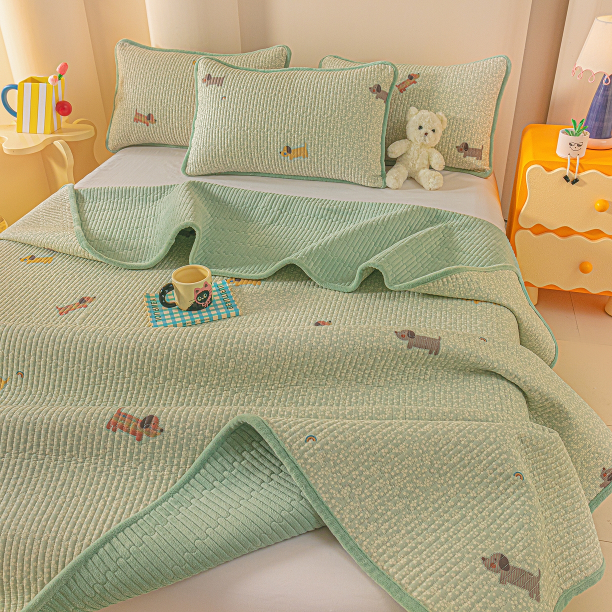 91家纺网 家纺一手货源 找家纺 恒尚居 2025新款全棉牛奶绒床盖四季可用纯棉夹棉床单床褥垫三件套-秋冬款系列二 布丁狗【A纯棉-B牛奶绒】