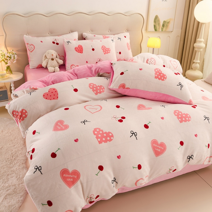 91家纺网 家纺一手货源 找家纺 （总）千姿坊 2025新款A类牛奶绒印花四件套小清新款