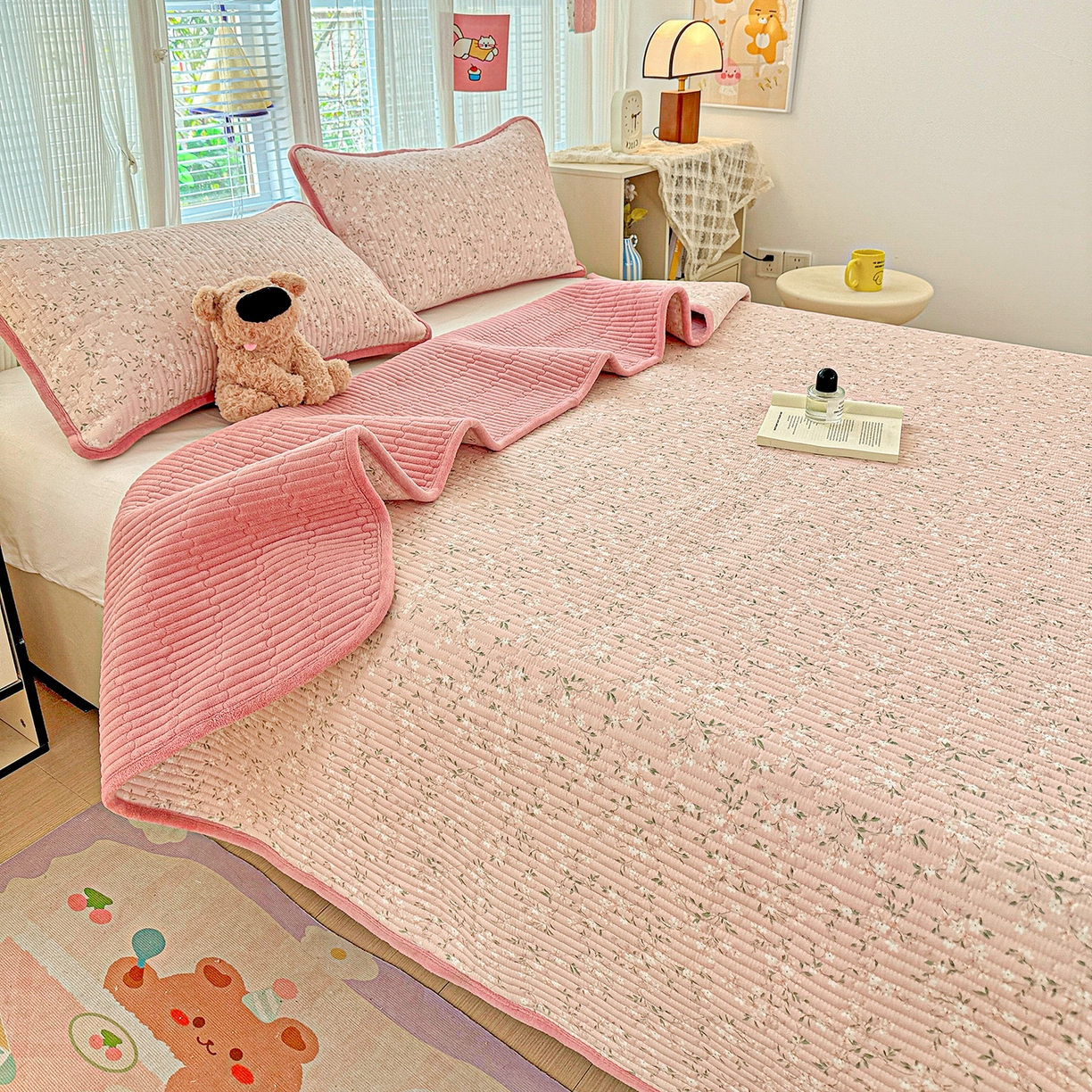 91家纺网 家纺一手货源 找家纺 恒尚居 2025新款全棉牛奶绒床盖四季可用纯棉夹棉床单床褥垫三件套-秋冬款系列二 樱花灿灿