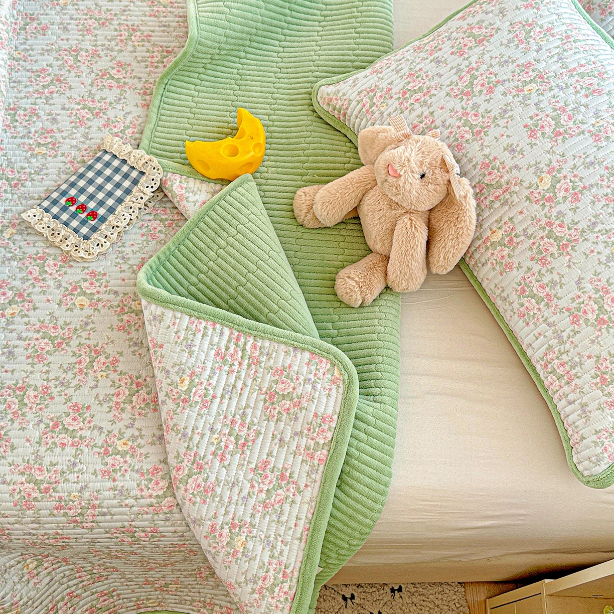 91家纺网 家纺一手货源 找家纺 恒尚居 2025新款全棉牛奶绒床盖四季可用纯棉夹棉床单床褥垫三件套-秋冬款系列二 紫薇花【A纯棉-B牛奶绒】