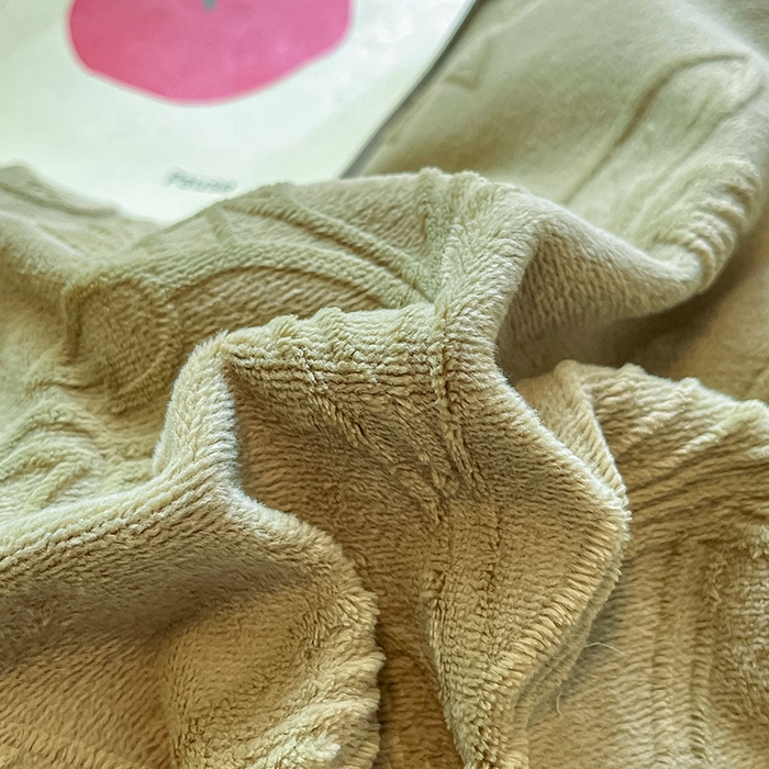 91家纺网 家纺一手货源 找家纺 琪格格纺织 2025新款全消光包边立体简约清新雕花绒四件套 雕花包边- 枝枝叶叶 海棠绿