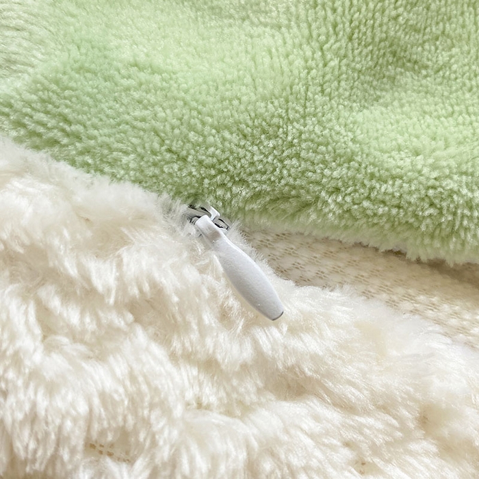 91家纺网 家纺一手货源 找家纺 琪格格纺织 2025新款全消光包边立体简约清新雕花绒四件套 雕花包边-雕花小熊 草绿