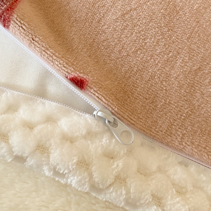 91家纺网 家纺一手货源 找家纺 琪格格纺织 2025新款全消光包边立体简约清新雕花绒四件套 雕花包边绒-秋色宜人酒红