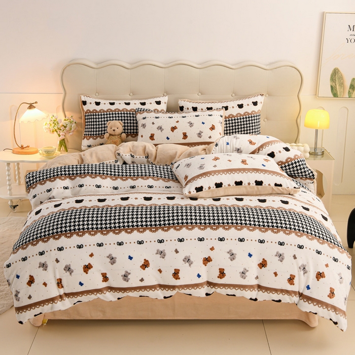 千姿坊 2025新款A类牛奶绒印花四件套小清新款 8格纹小熊