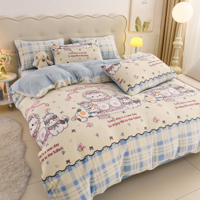 91家纺网 家纺一手货源 找家纺 千姿坊 2025新款A类牛奶绒印花四件套小清新款 10喵格童话