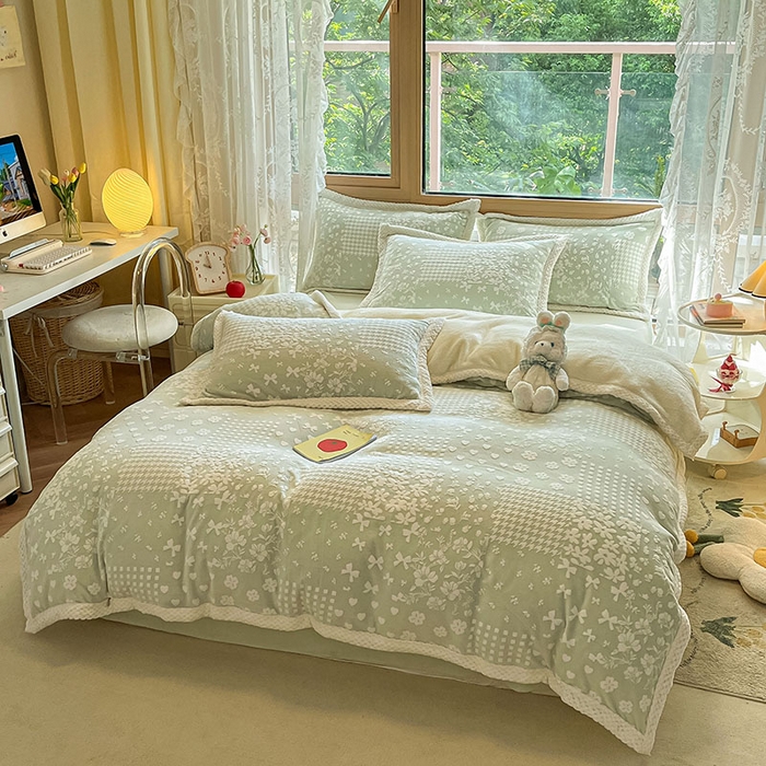 91家纺网 家纺一手货源 找家纺 琪格格纺织 2025新款全消光包边立体简约清新雕花绒四件套 雕花包边-阿芙朵 绿
