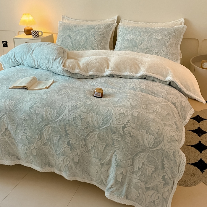 91家纺网 家纺一手货源 找家纺 琪格格纺织 2025新款全消光包边立体简约清新雕花绒四件套 雕花包边绒-叶之恋青