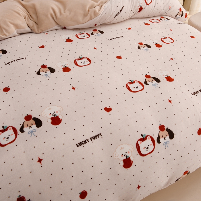 91家纺网 家纺一手货源 找家纺 千姿坊 2025新款A类牛奶绒印花四件套小清新款 17点点萌园