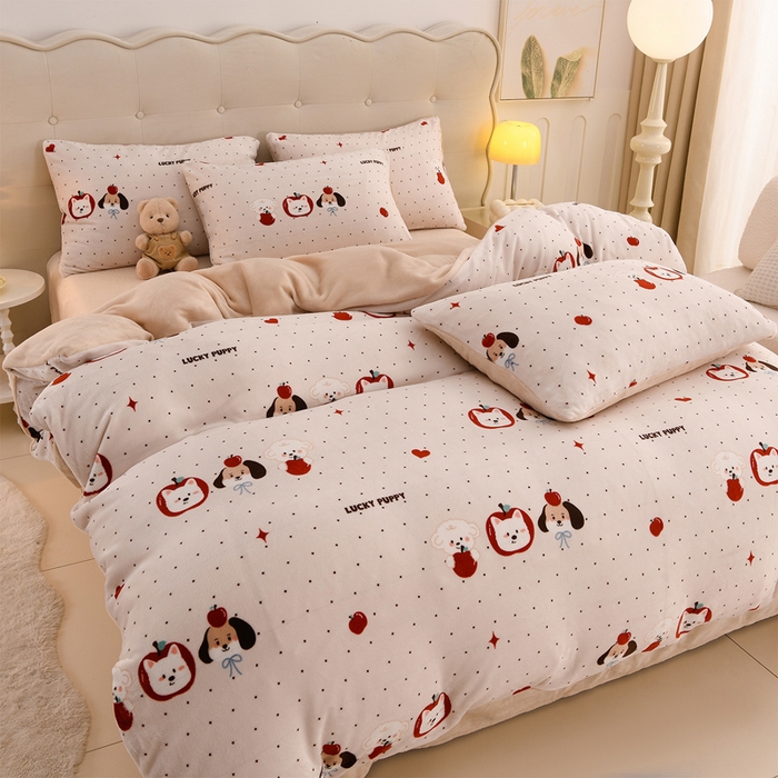 91家纺网 家纺一手货源 找家纺 千姿坊 2025新款A类牛奶绒印花四件套小清新款 17点点萌园