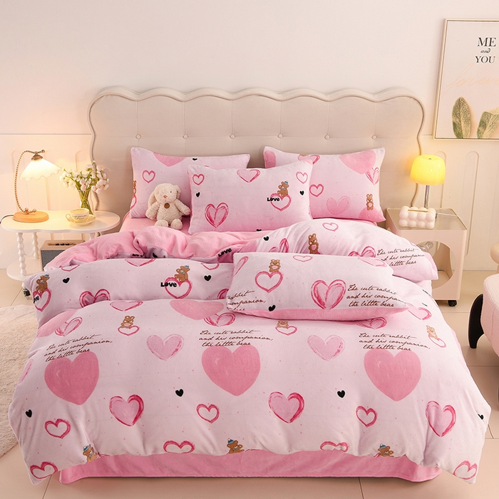 91家纺网 家纺一手货源 找家纺 （总）千姿坊 2025新款A类牛奶绒印花四件套小清新款