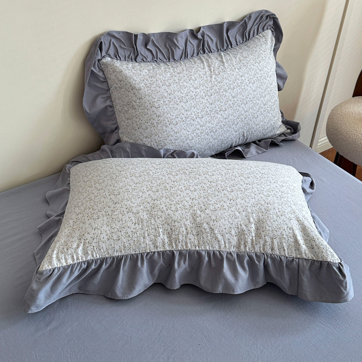 91家纺网 家纺一手货源 找家纺 梦莱斯 2025新款高克重云感棉四件套-花边款 灰调花笺