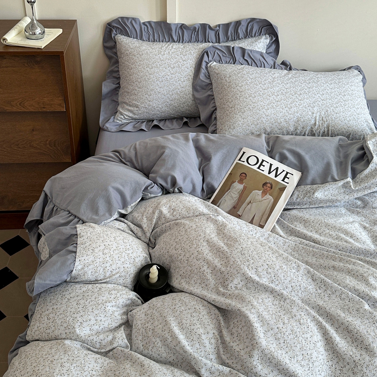 91家纺网 家纺一手货源 找家纺 梦莱斯 2025新款高克重云感棉四件套-花边款 灰调花笺