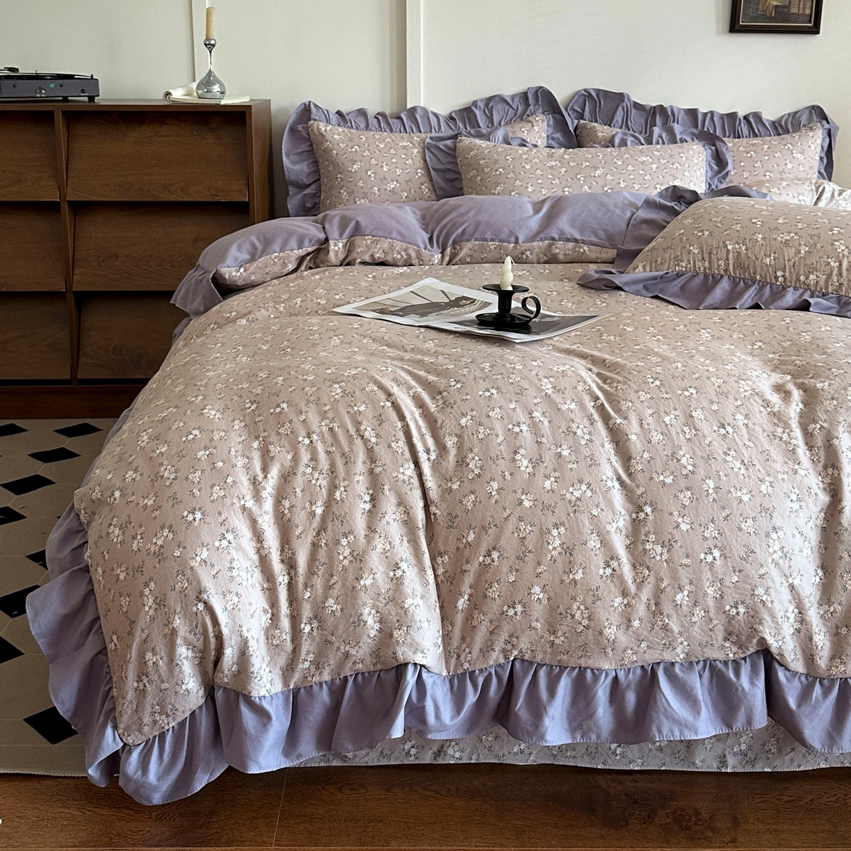 91家纺网 家纺一手货源 找家纺 梦莱斯 2025新款高克重云感棉四件套-花边款 浅褐疏影