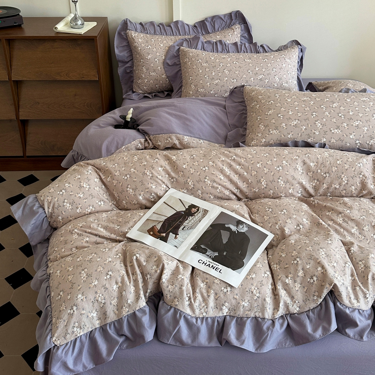 91家纺网 家纺一手货源 找家纺 梦莱斯 2025新款高克重云感棉四件套-花边款 浅褐疏影