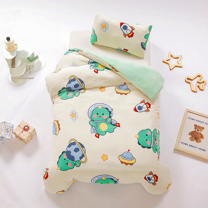 91家纺网 家纺一手货源 找家纺 鱼宝 2025新款牛奶绒可拆卸被套被芯幼儿园被子 恐龙飞船