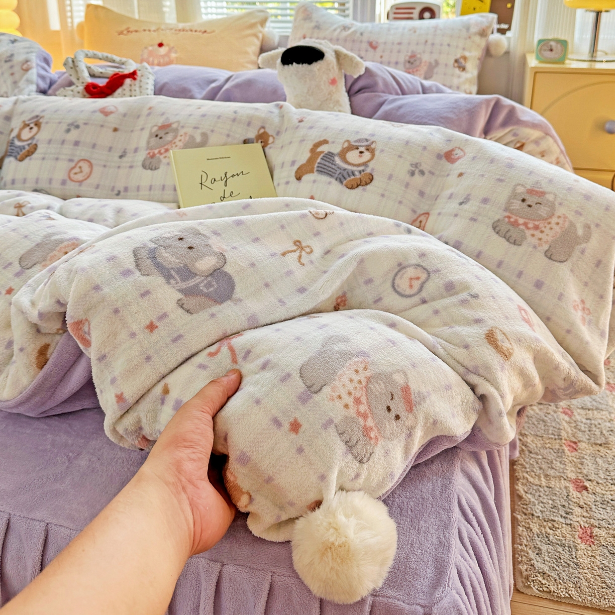 91家纺网 家纺一手货源 找家纺 （总）麦朵家居 2025新款高克重毛球绣花四件套印花牛奶绒四件套高克重宝宝绒床裙款四件套牛奶绒床笠兔绒三件套