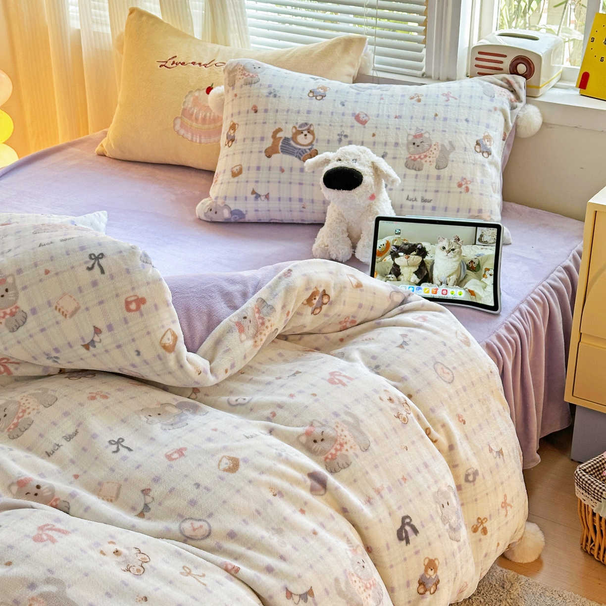 91家纺网 家纺一手货源 找家纺 （总）麦朵家居 2025新款高克重毛球绣花四件套印花牛奶绒四件套高克重宝宝绒床裙款四件套牛奶绒床笠兔绒三件套