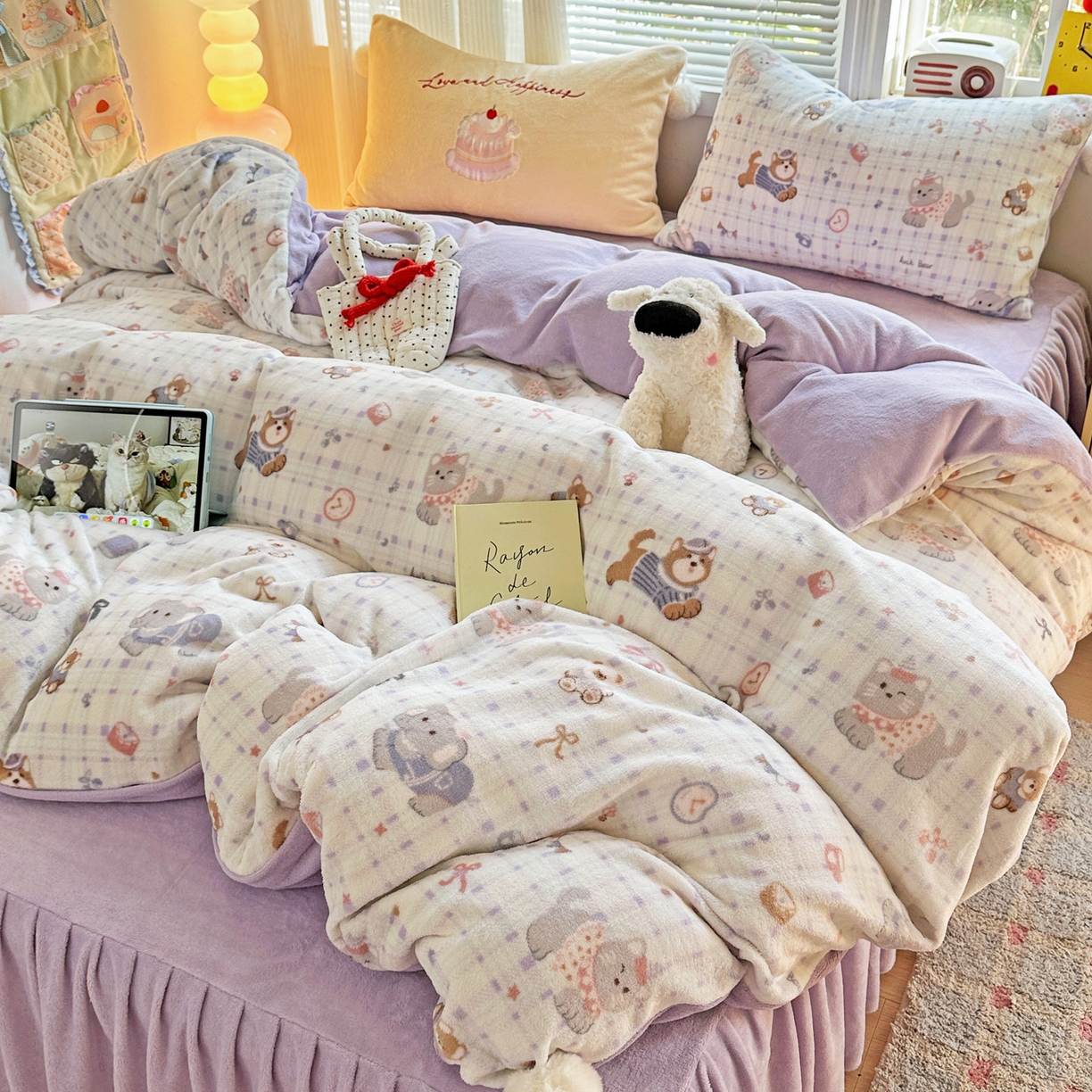 91家纺网 家纺一手货源 找家纺 （总）麦朵家居 2025新款高克重毛球绣花四件套印花牛奶绒四件套高克重宝宝绒床裙款四件套牛奶绒床笠兔绒三件套