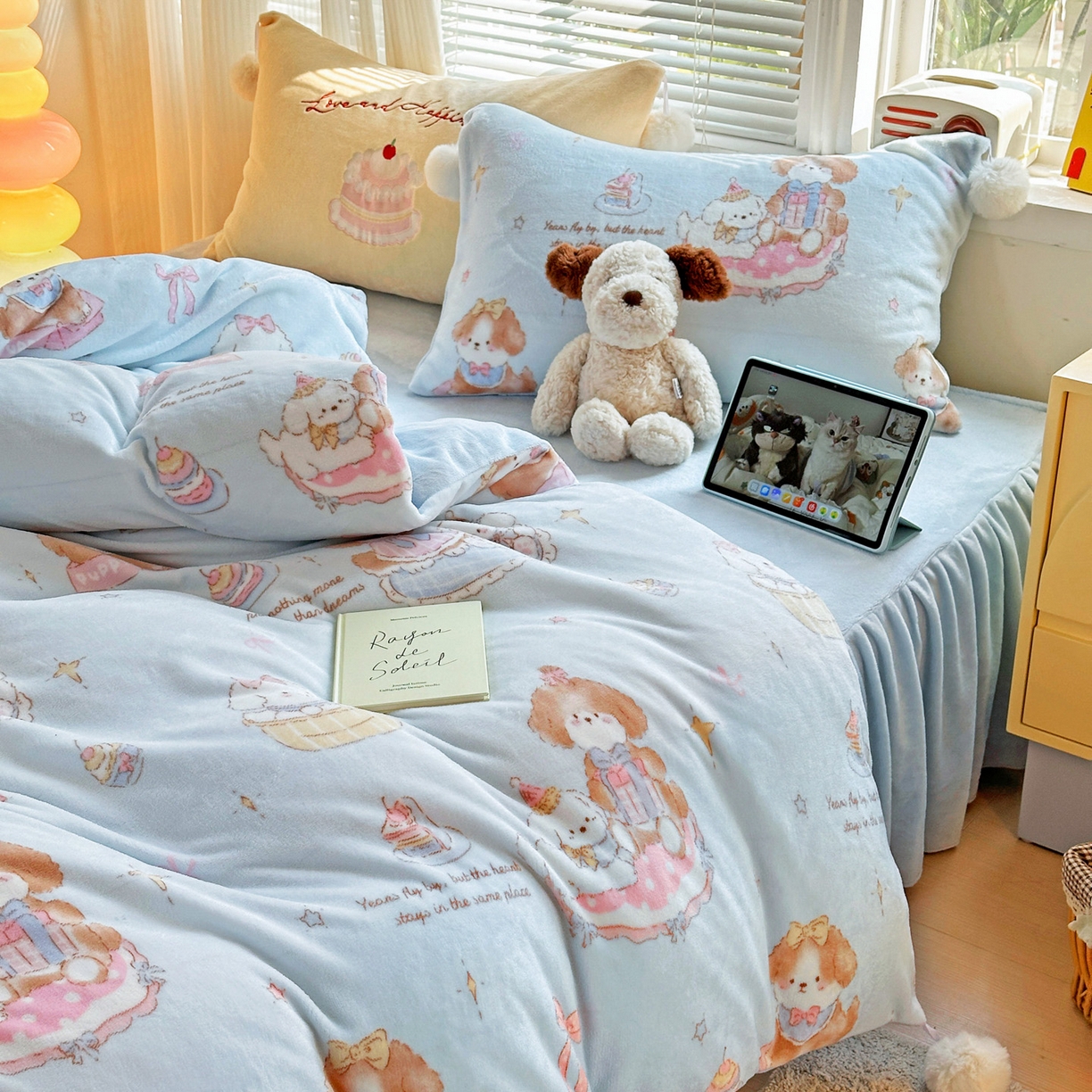 91家纺网 家纺一手货源 找家纺 麦朵家居 2025新款高克重毛球绣花四件套印花牛奶绒四件套高克重宝宝绒床裙款四件套牛奶绒床笠兔绒三件套 蛋糕小狗