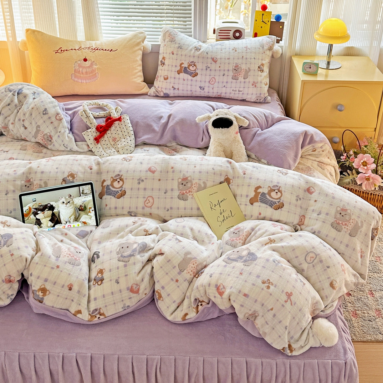 91家纺网 家纺一手货源 找家纺 麦朵家居 2025新款高克重毛球绣花四件套印花牛奶绒四件套高克重宝宝绒床裙款四件套牛奶绒床笠兔绒三件套 小象乐园