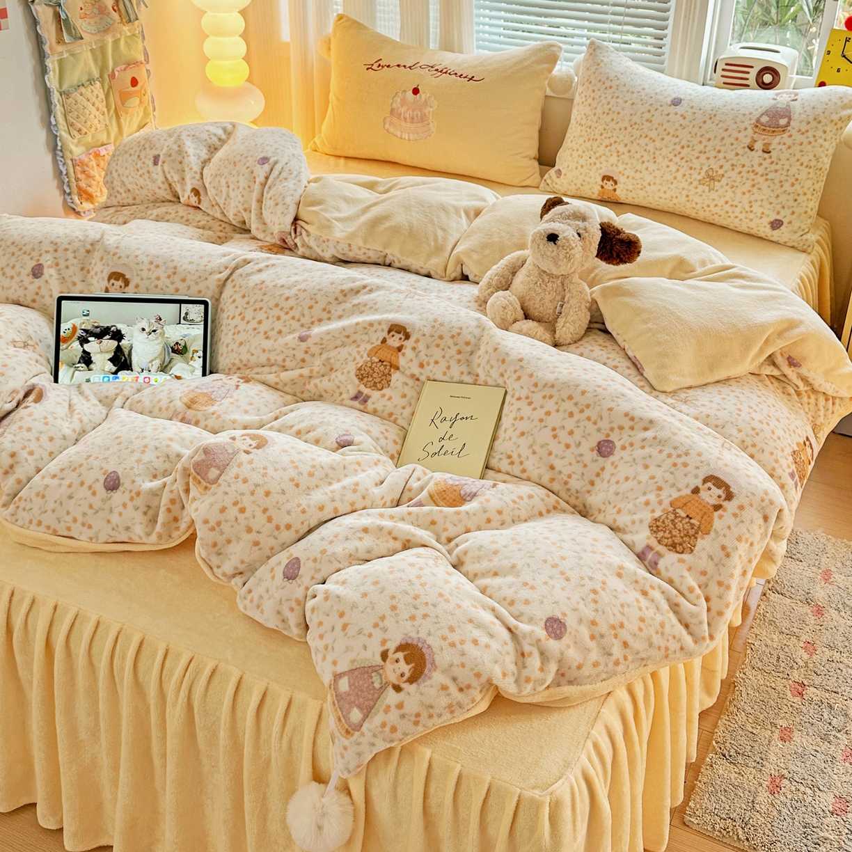 91家纺网 家纺一手货源 找家纺 麦朵家居 2025新款高克重毛球绣花四件套印花牛奶绒四件套高克重宝宝绒床裙款四件套牛奶绒床笠兔绒三件套 可爱女孩