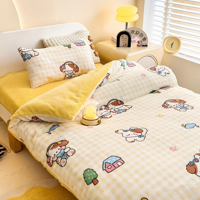 91家纺网 家纺一手货源 找家纺 鱼宝 2025新款牛奶绒可拆卸被套被芯幼儿园被子 糯米狗