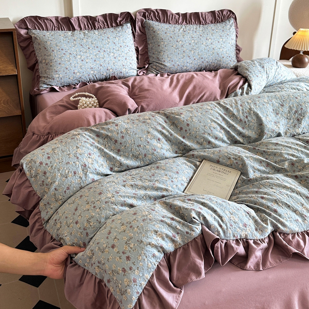 91家纺网 家纺一手货源 找家纺 梦莱斯 2025新款高克重云感棉四件套-花边款 紫雾漫花