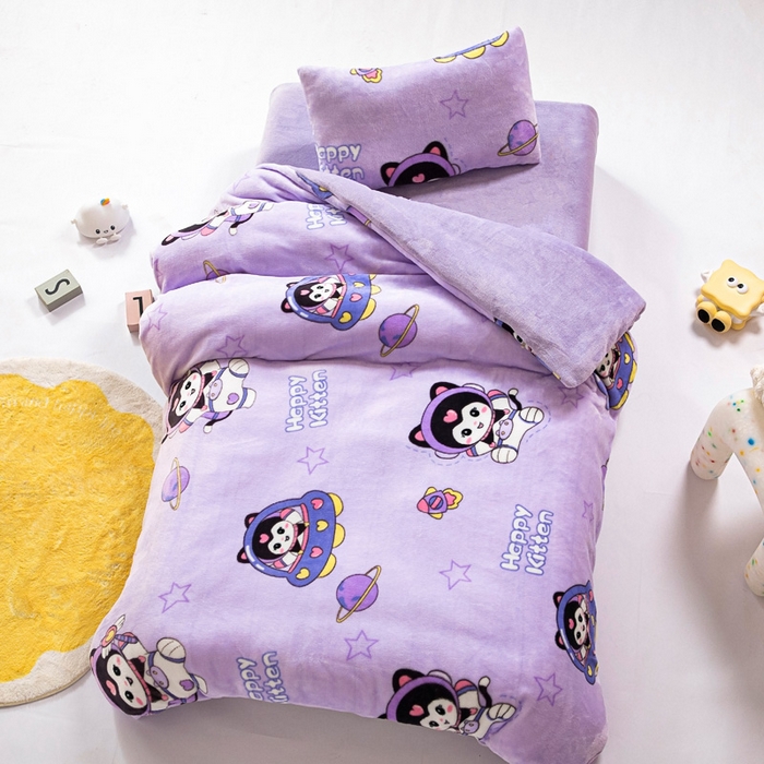 91家纺网 家纺一手货源 找家纺 鱼宝 2025新款牛奶绒可拆卸被套被芯幼儿园被子 甜美星际