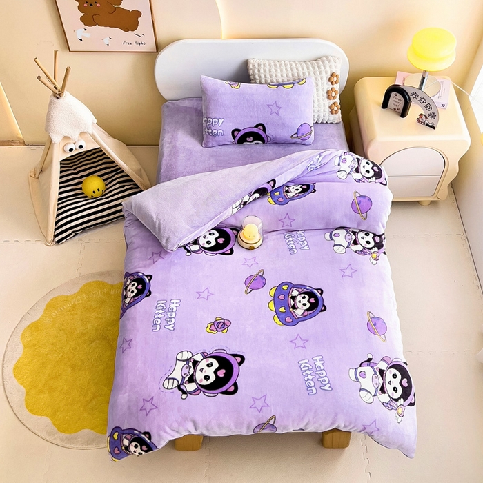 91家纺网 家纺一手货源 找家纺 鱼宝 2025新款牛奶绒可拆卸被套被芯幼儿园被子 甜美星际