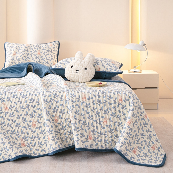 91家纺网 家纺一手货源 找家纺 恒尚居 2025新款全棉牛奶绒床盖四季可用纯棉夹棉床单床褥垫三件套-秋冬款系列三 菲菲兔【A纯棉-B牛奶绒】