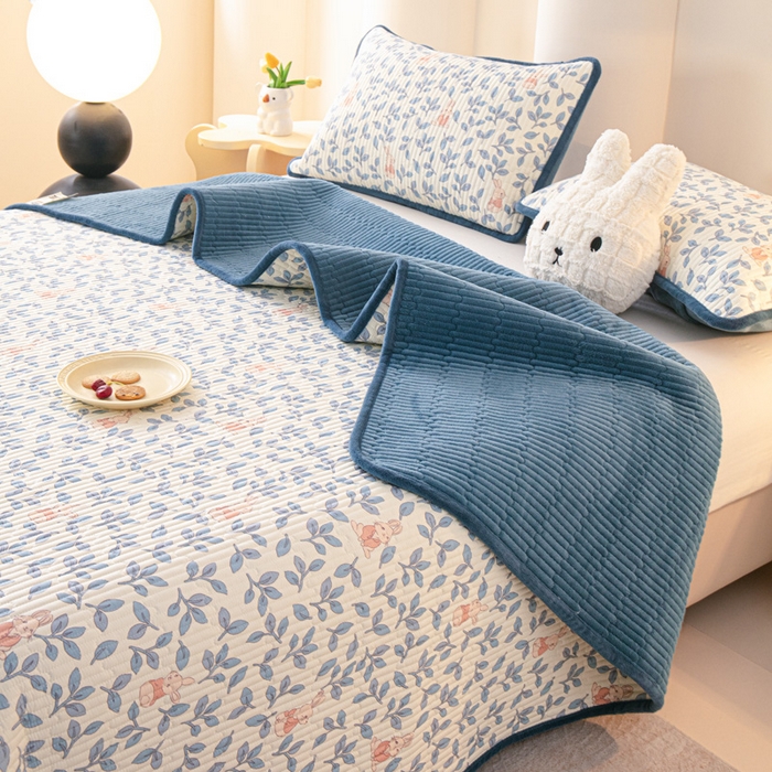 91家纺网 家纺一手货源 找家纺 恒尚居 2025新款全棉牛奶绒床盖四季可用纯棉夹棉床单床褥垫三件套-秋冬款系列三 菲菲兔【A纯棉-B牛奶绒】