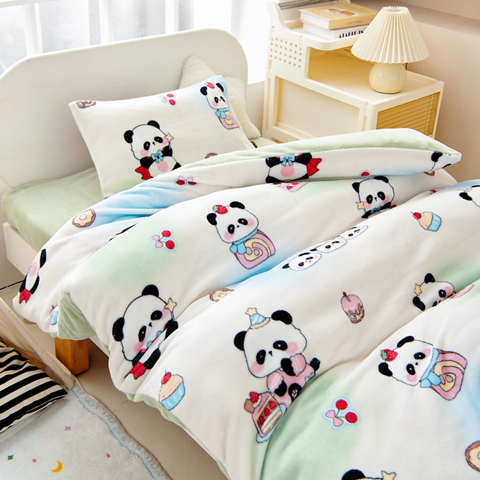 91家纺网 家纺一手货源 找家纺 鱼宝 2025新款牛奶绒可拆卸被套被芯幼儿园被子 熊猫甜甜