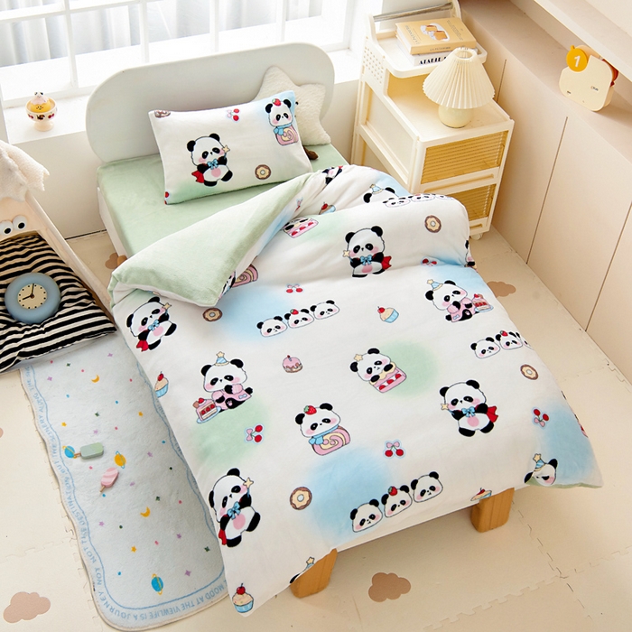 91家纺网 家纺一手货源 找家纺 鱼宝 2025新款牛奶绒可拆卸被套被芯幼儿园被子 熊猫甜甜