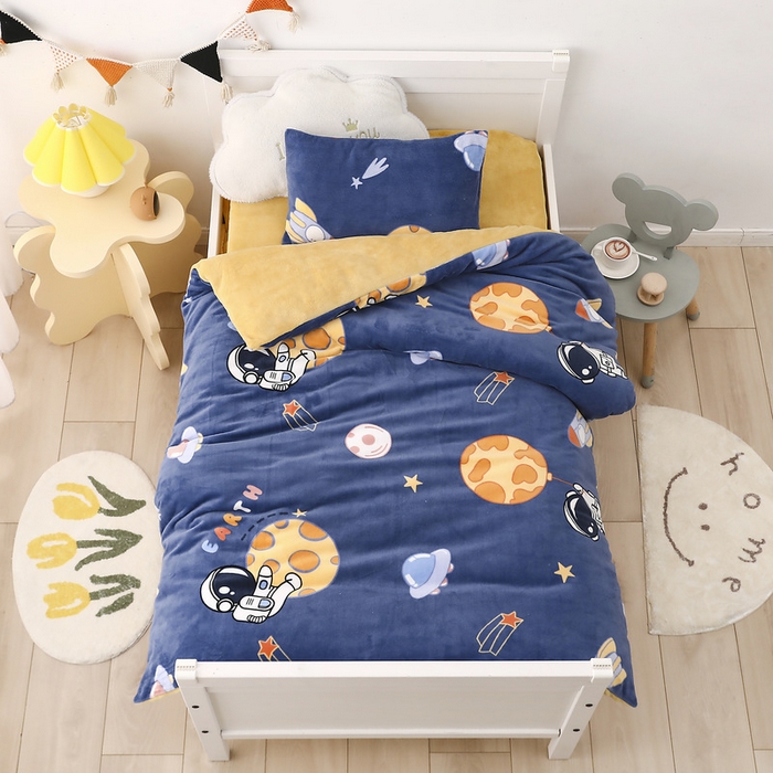 91家纺网 家纺一手货源 找家纺 鱼宝 2025新款牛奶绒可拆卸被套被芯幼儿园被子 宇航梦