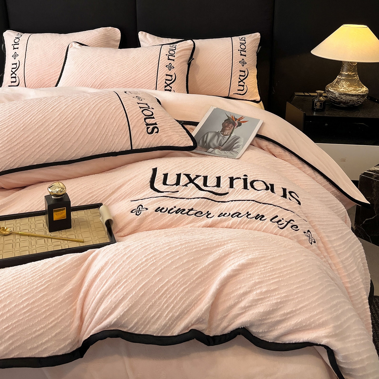 （总）蓝邻家纺 2025新款雕花牛奶绒轻奢风刺绣四件套系列