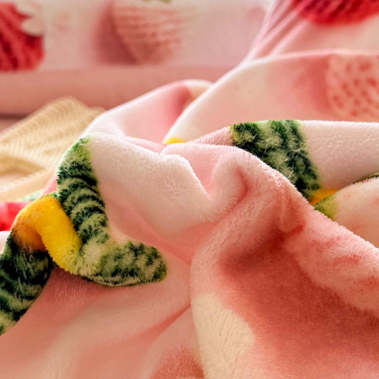 91家纺网 家纺一手货源 找家纺 （总）馨语家居 2025新款直播热款高克重保暖卡通牛奶绒印花四件套